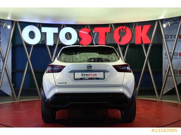 Nissan Juke 1.0 DIG-T Tekna Image 3